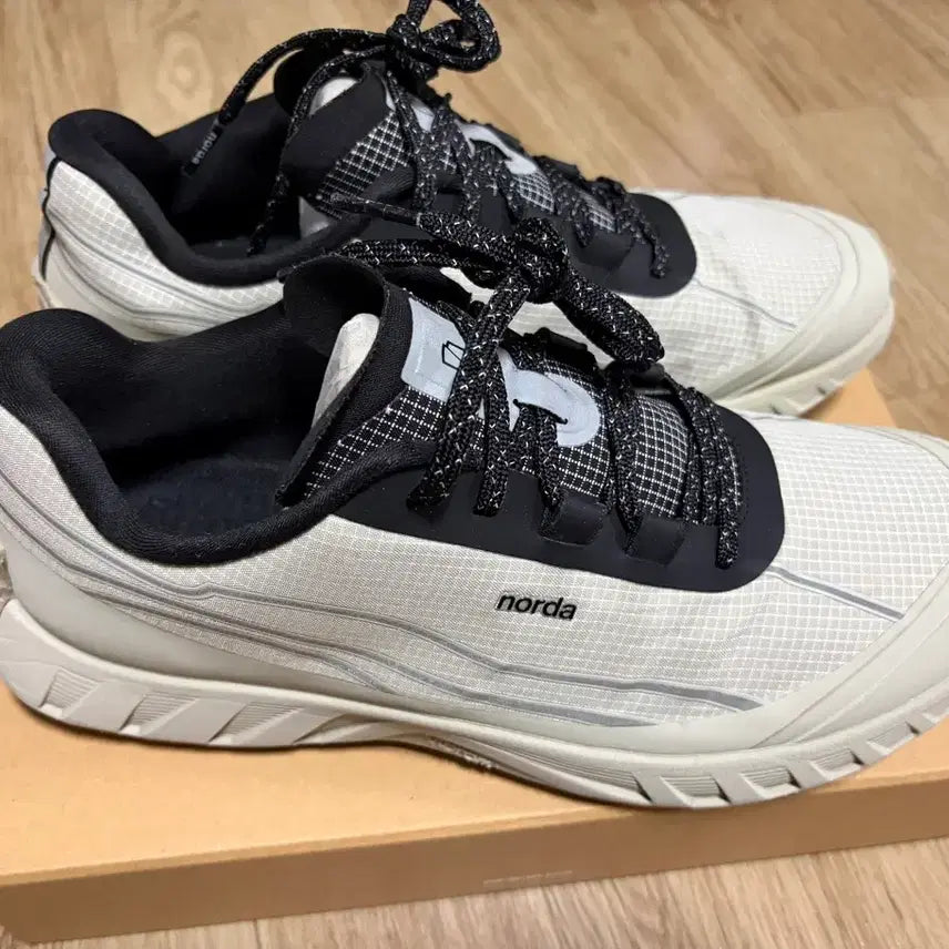 [BUNJANG] Norda 002 Cinder Trail Running Shoes / 노다(Norda) 002 신더(cinder)