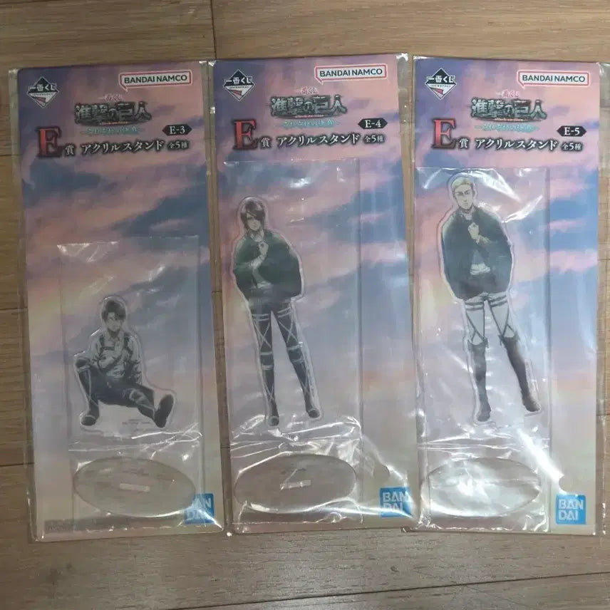 [BUNJANG] Attack on Titan Ichiban Kuji E Prize Acrylic Standees Bundle Set (Rivaille, Hange, Erwin) - Sealed / 미개봉 현물)진격의거인 제일복권 e상 리바이, 한지, 엘빈 아크릴 일괄