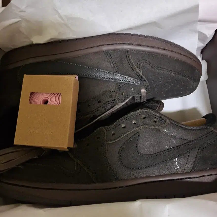 [BUNJANG] Nike Air Jordan 1 Travis Scott Velvet Brown / 나이키 에어 조던1 트래비스 스캇 벨벳 브라운 250  팝니다