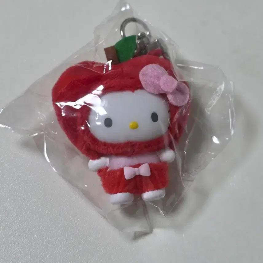 [BUNJANG] Sanrio Chibi-Tomo Fruit Hello Kitty Figure / 산리오 치비토모 과일 헬로키티 후르츠