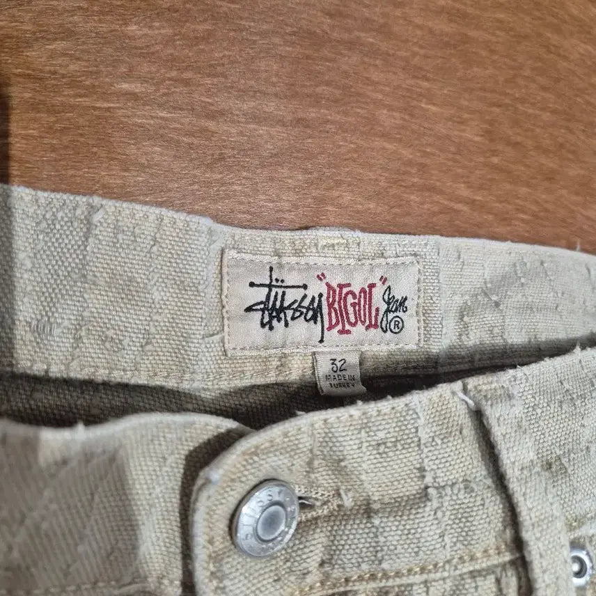 [BUNJANG] Stussy Big Ol Jeans Needle Punch Khaki Beige / [32] 스투시 빅 올 진 니들펀치 (카키 베이지)