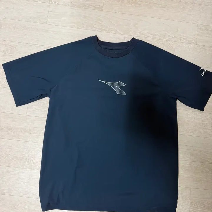 [BUNJANG] Diadora Coolcore Short Sleeve T-Shirt / 디아도라 쿨코어 반팔 피스테 기능성