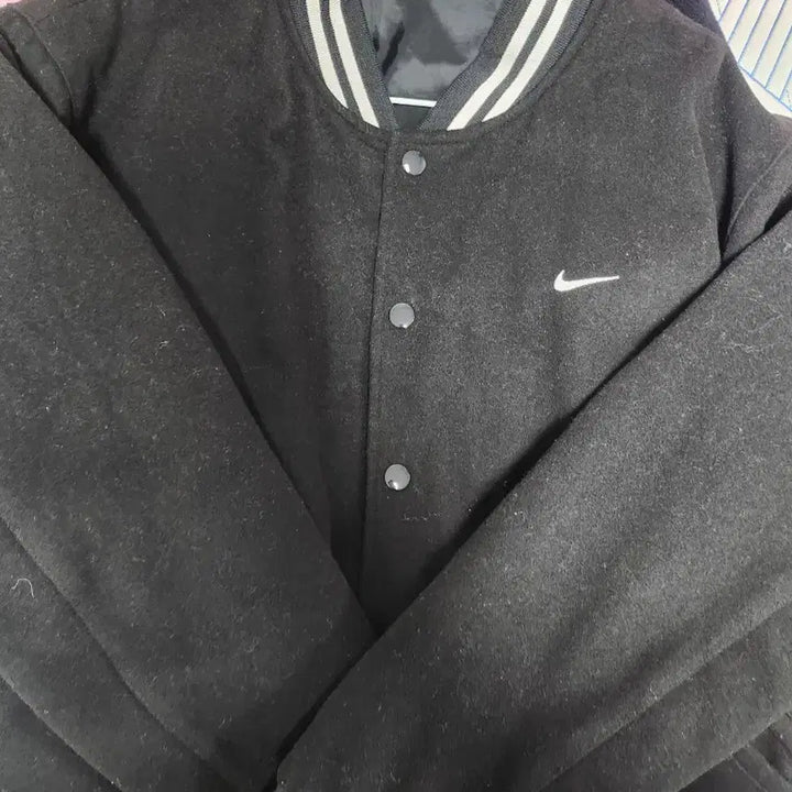 [BUNJANG] Nike NSW Authentics Varsity Jacket Black / 나이키 NSW 어센틱 바시티 자켓 블랙 - 아시아
