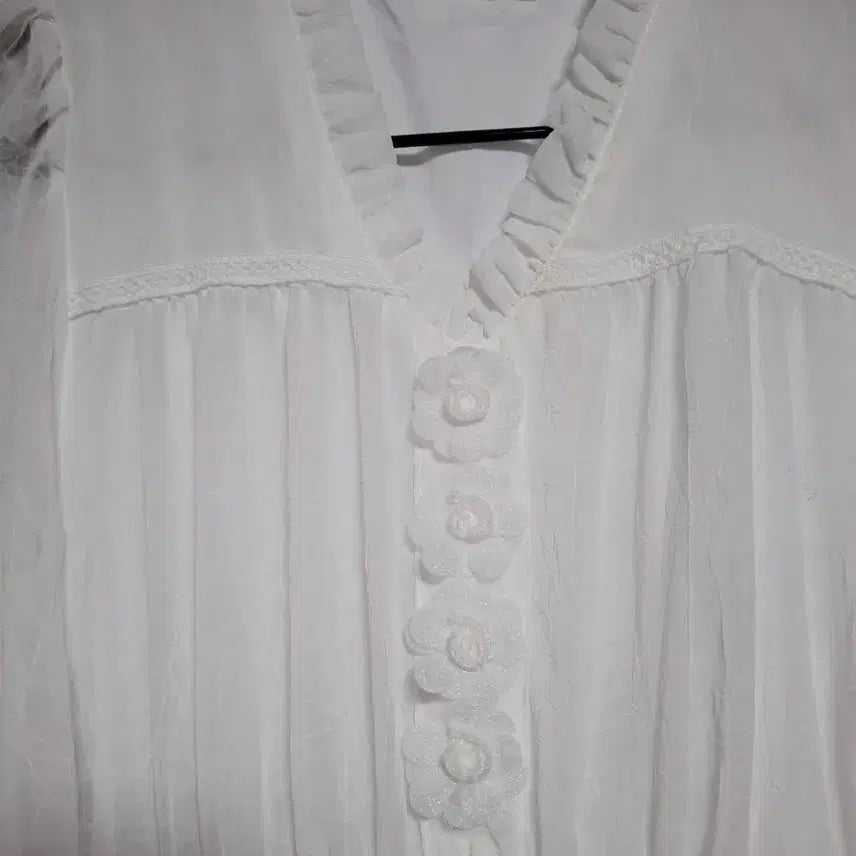 [BUNJANG] Ling Dian White Flower Long Dress / Ling Dian 화이트 플라워 롱 원피스> 새상품