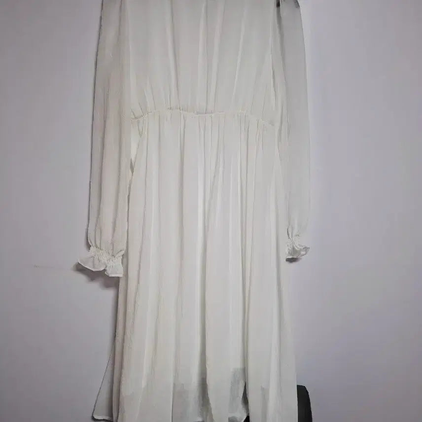 [BUNJANG] Ling Dian White Flower Long Dress / Ling Dian 화이트 플라워 롱 원피스> 새상품