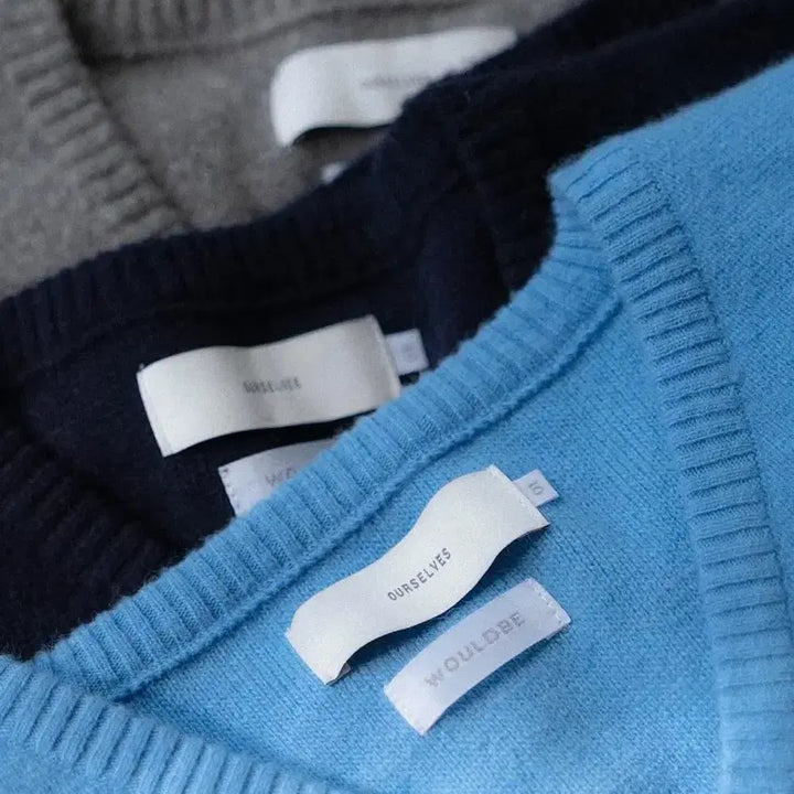 [BUNJANG] Our selves Wood Be Racoon V-Neck Knit Blue Size 3 / 아워셀브스 우드비 라쿤 브이넥 니트 블루 3사이즈 팝니다