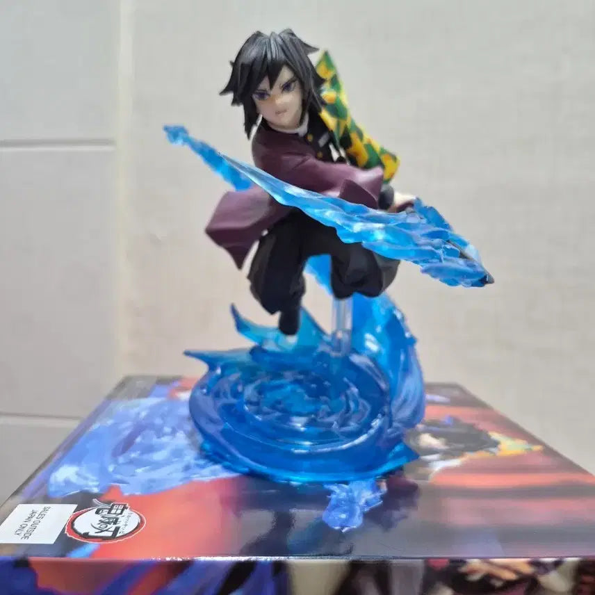 [BUNJANG] Demon Slayer Tomioka Giyu Figure / 귀멸의칼날 토미오카 기유 피규어