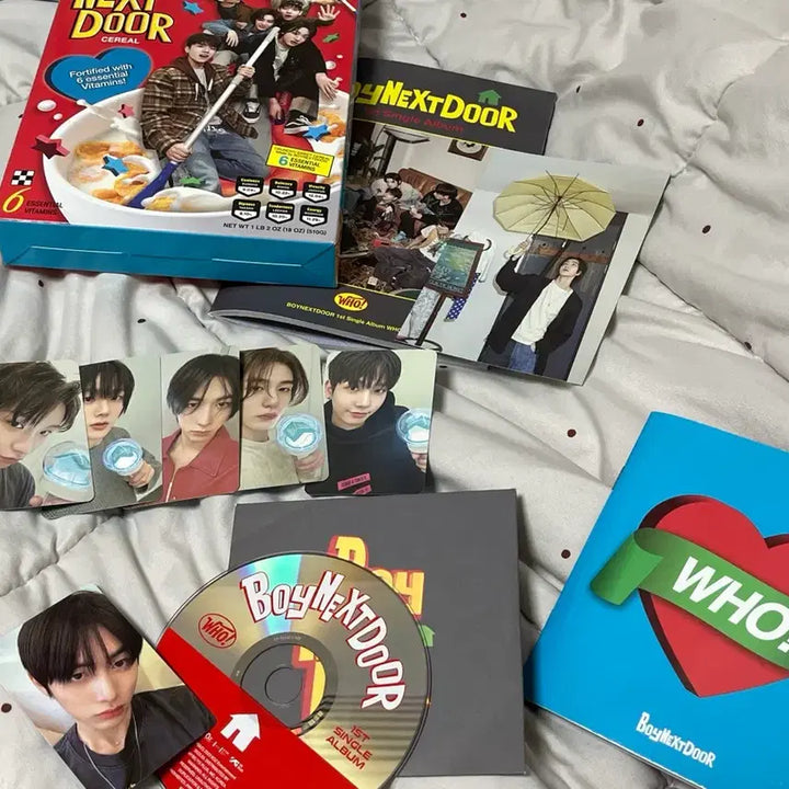 [BUNJANG] BOYNEXTDOOR Who Album + Fanlight Photocard / 보이넥스트도어 Who 앨범 + 응원봉 포토카드