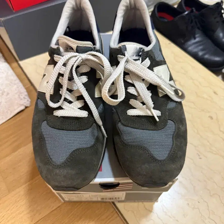 [BUNJANG] New Balance M990 CERI 275 Shoes / 뉴발란스 M990 CERI 275 사이즈