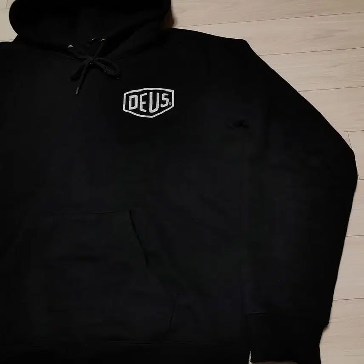 [BUNJANG] Deus Ex Machina Seoul Hoodie Black XL / 데우스 엑스마키나 서울 후드 블랙 (XL)