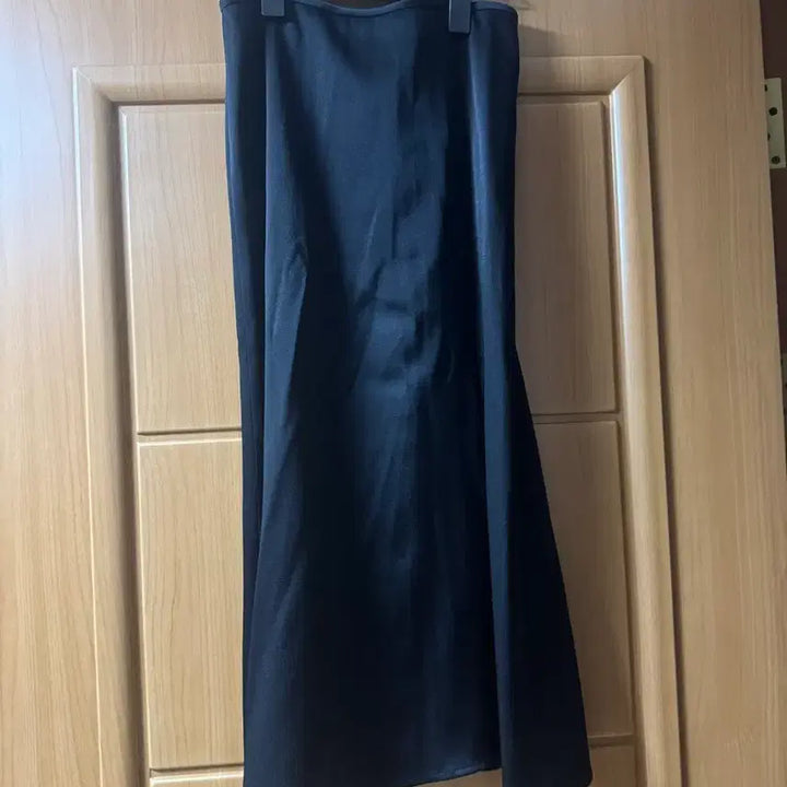 [BUNJANG] Urbanic30 Black Satin Midi Skirt S/M / 얼바닉30 어바닉30 블랙 새틴 스커트 S/M