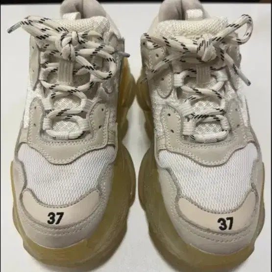 [BUNJANG] Balenciaga Triple S Ivory Size 37 / [중고/급쳐] 발렌시아가 트리플S 아이보리 37