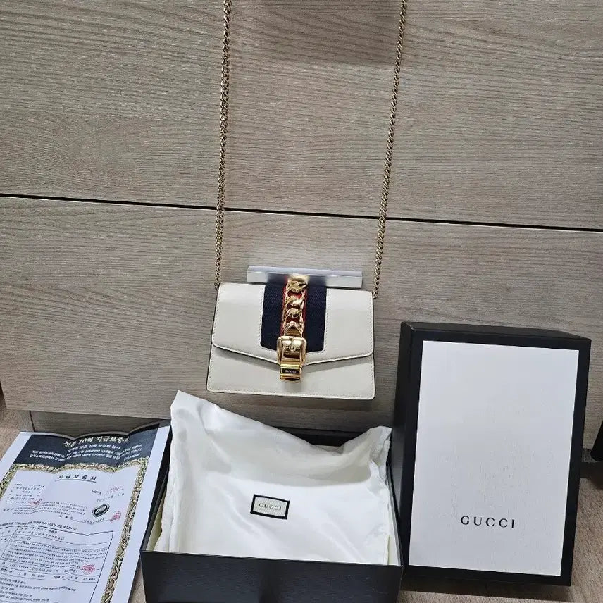 [BUNJANG] Gucci Sylvie Mini Chain Bag White Full Set / 구찌 실비 미니 체인백 화이트 풀세트