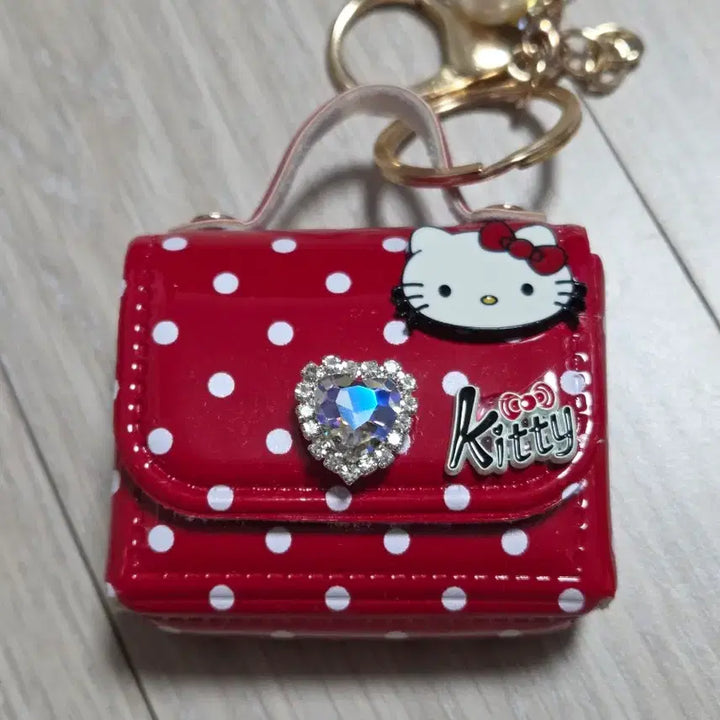 [BUNJANG] Hello Kitty Dot Mini Airpods Case Pouch Mini Bag Keychain Strap / 헬로키티 미니 에어팟 케이스 파우치 미니백 키링