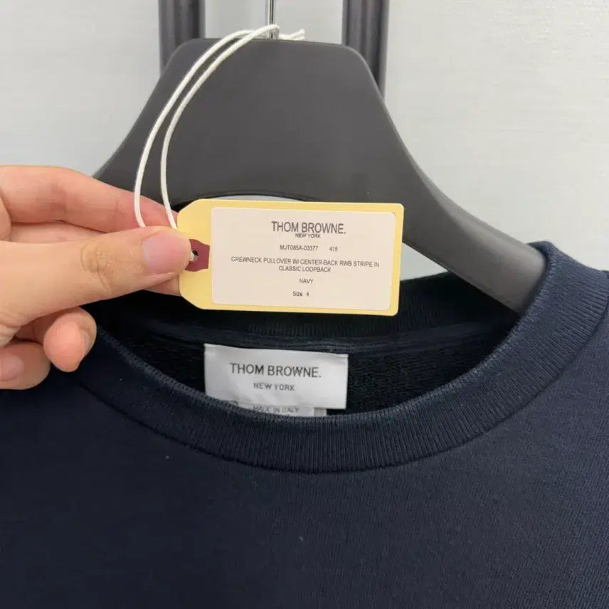 [BUNJANG] Thom Browne Back Tricolor Sweatshirt Navy Size 4 / [세븐럭셔리샵] (4) 톰브라운 백삼선 맨투맨