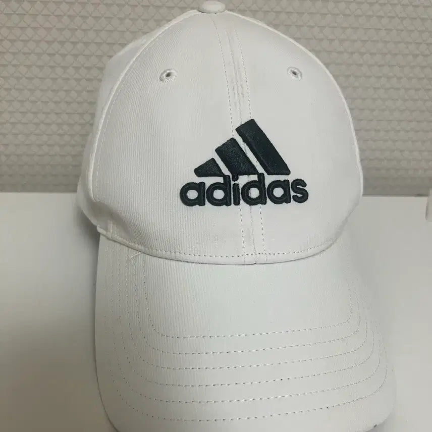 [BUNJANG] Adidas White Ball Cap / 아디다스 흰색 볼캡 모자