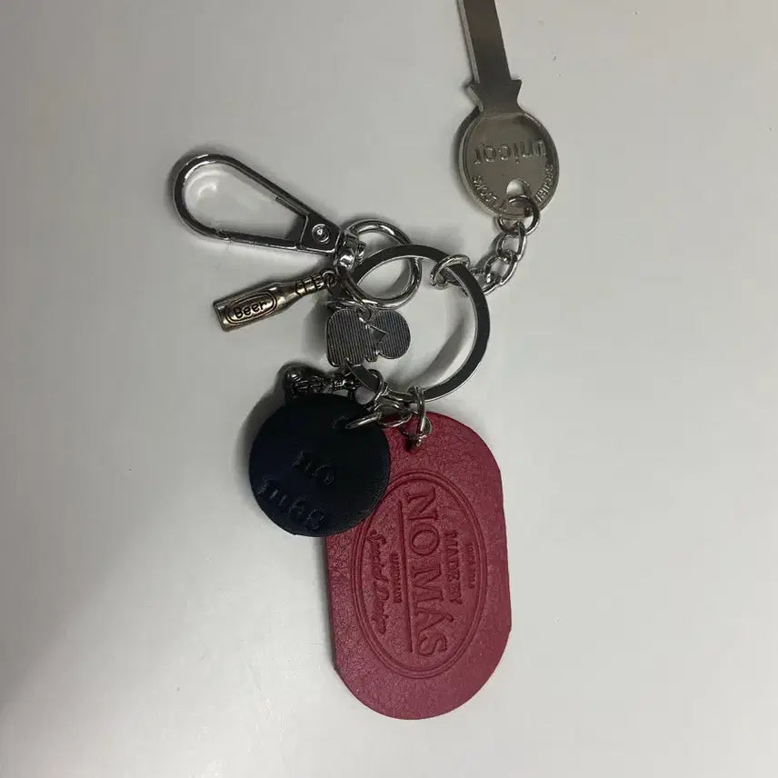 [BUNJANG] Nomask KEY RING VoI.10 (RED) / 노마스 KEY RING VoI.10 (RED)