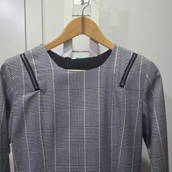 [BUNJANG] Checkered Long Dress with Zipper Detail / 체크 롱 원피스 지퍼 디테일