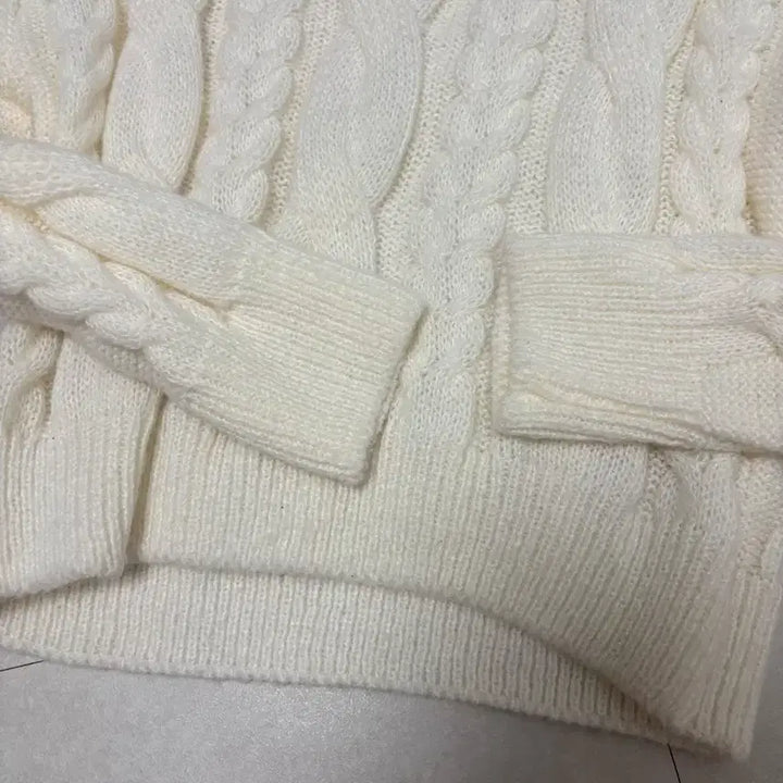 [BUNJANG] Ableit Knit / 에이블릿 니트