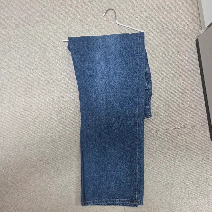 [BUNJANG] SEW Regular Straight Denim Pants Medium Blue Size 4 / SEW 레귤러 스트레이트 데님 팬츠 미디엄블루2 4사이즈