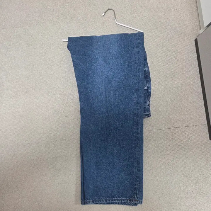 [BUNJANG] SEW Regular Straight Denim Pants Medium Blue Size 4 / SEW 레귤러 스트레이트 데님 팬츠 미디엄블루2 4사이즈