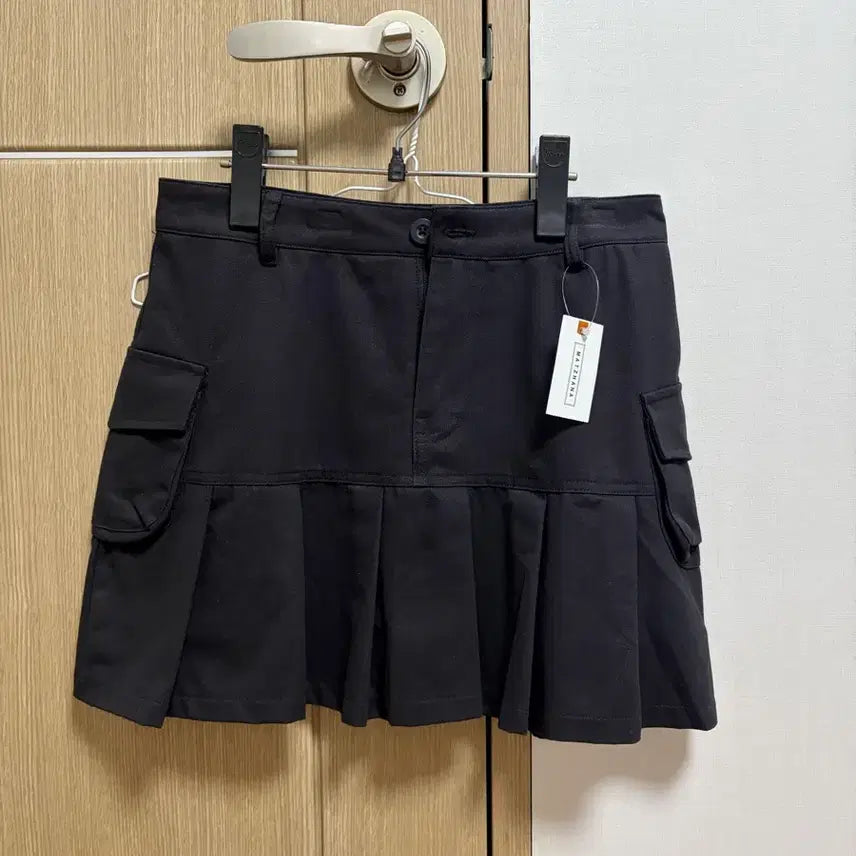 [BUNJANG] Tennis Skirt with Asymmetrical Design (M) / 스커트 치마 M 새상품
