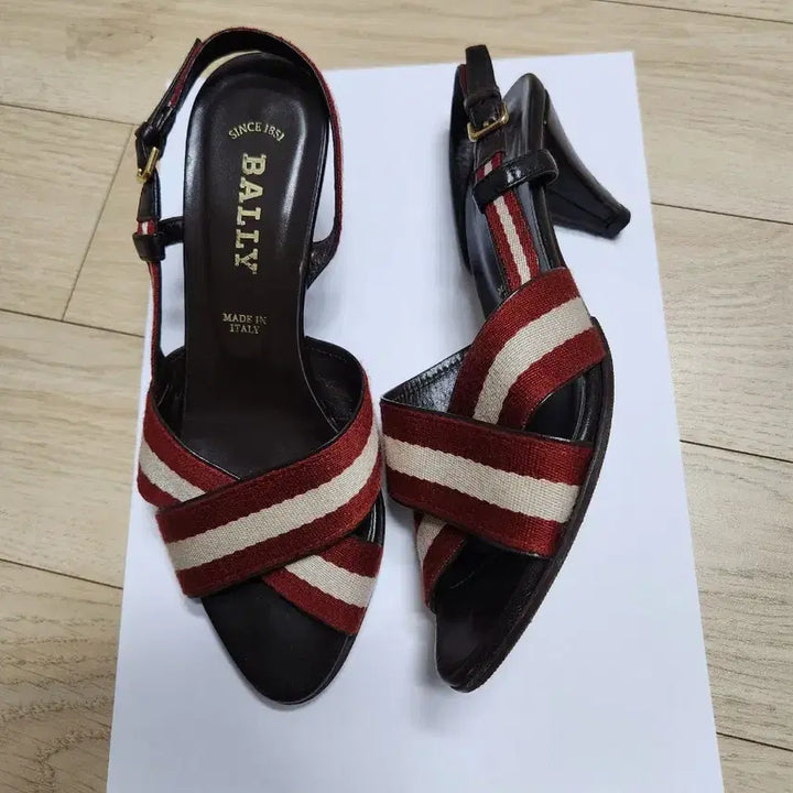 [BUNJANG] Bally Striped Strap Sandals / 발리 스트랩 샌들