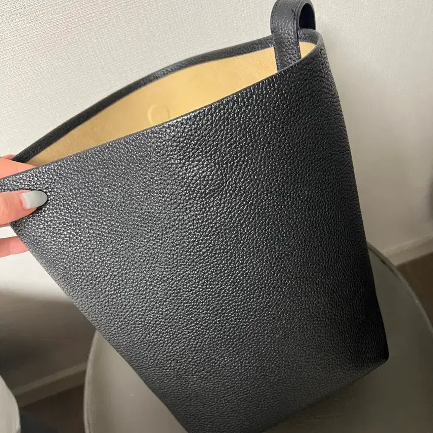 [BUNJANG] Faah Tangle OGNI Bag Black Shoulder Bag / 파흐탱 OGNI백 블랙