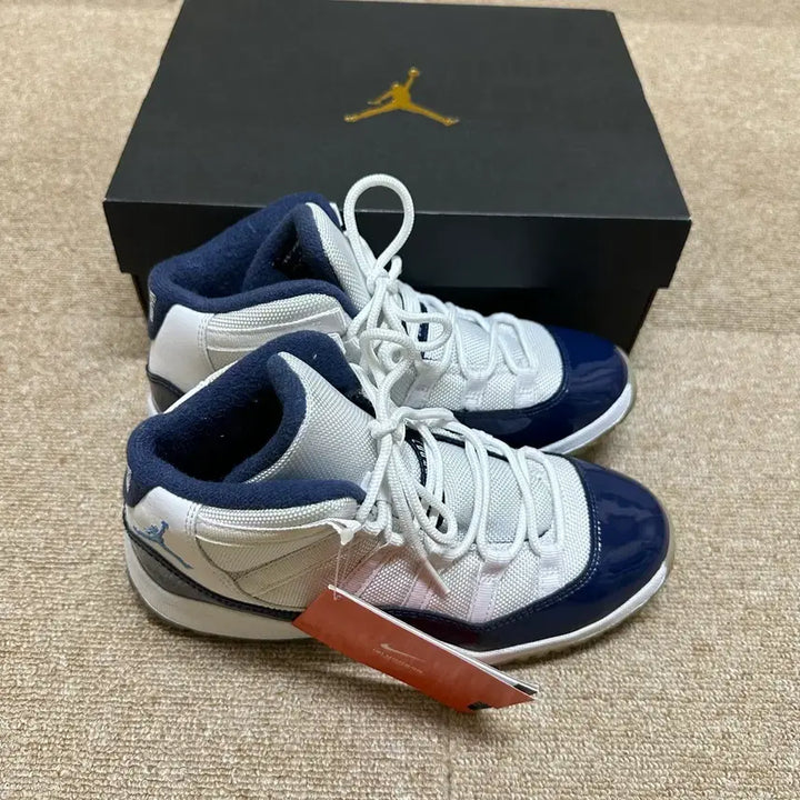 [BUNJANG] Jordan 11 Retro Win Like &