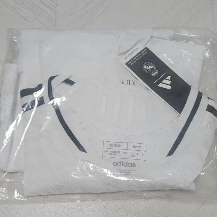 [BUNJANG] Adidas Real Madrid 24/25 Home Authentic Long Sleeve Jersey Size 3XL / 아디다스 레알마드리드 2425 홈어센틱 긴팔 유니폼