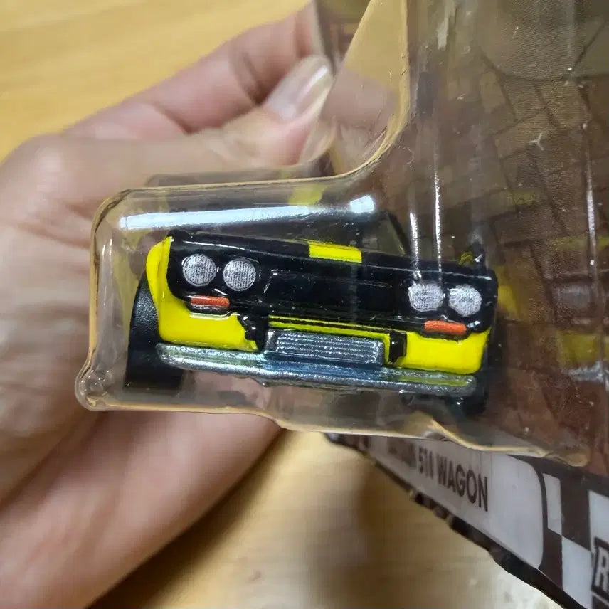 [BUNJANG] Hot Wheels Premium Datsun 510 Wagon Die-cast Car / 핫휠 프리미엄 DATSUN 510 왜건 미니카 다이캐스트