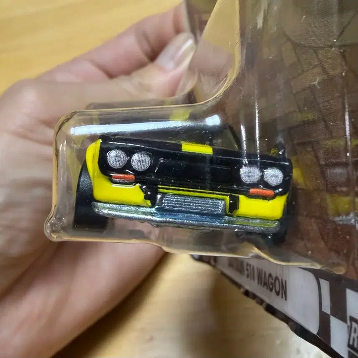 [BUNJANG] Hot Wheels Premium Datsun 510 Wagon Die-cast Car / 핫휠 프리미엄 DATSUN 510 왜건 미니카 다이캐스트