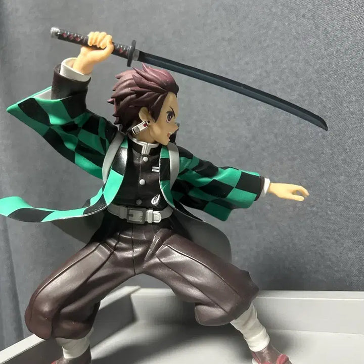 [BUNJANG] Demon Slayer Tanjiro Kamado Figure / 귀멸의 칼날 카마도 탄지로 피규어