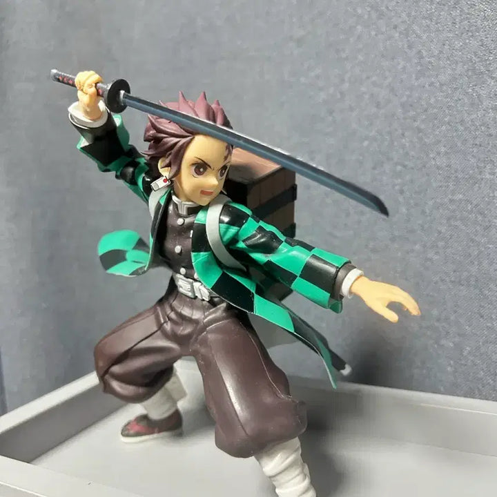 [BUNJANG] Demon Slayer Tanjiro Kamado Figure / 귀멸의 칼날 카마도 탄지로 피규어