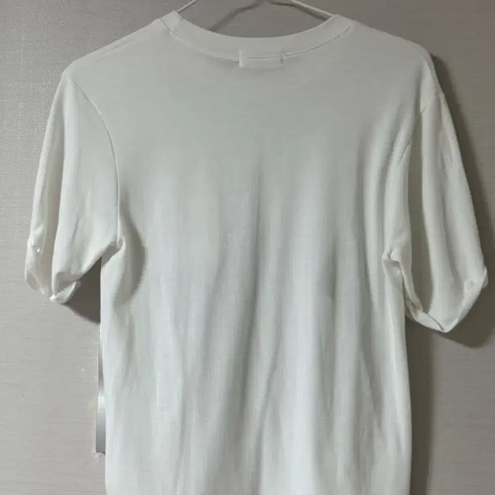[BUNJANG] Blink Ivory Beaded Pocket Short Sleeve T-Shirt / 수입의류 블링크 아이보리 비즈 포켓 반팔티