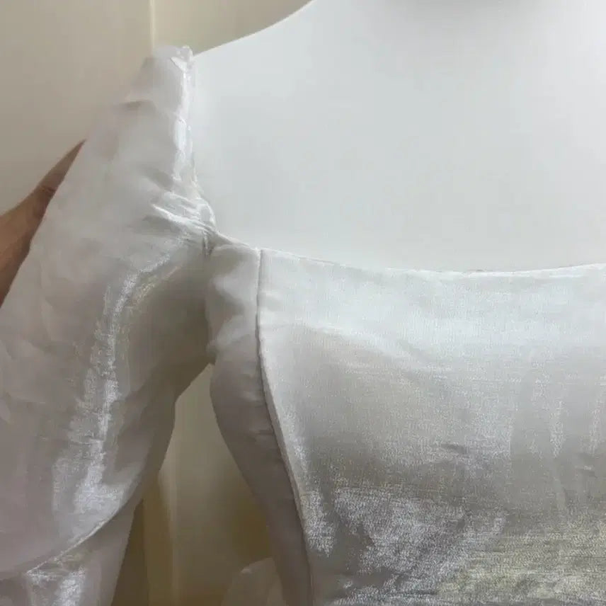 [BUNJANG] White Off-the-Shoulder Mini Dress / 화이트 오프숄더 미니 드레스, 원피스