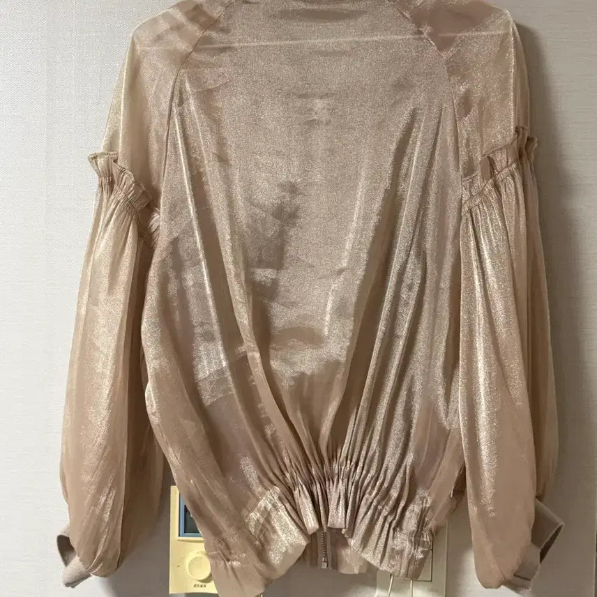[BUNJANG] Beige Glossy Jacket with Adjustable Drawstrings / 은은한 베이지 광택 자켓 (스트링 쪼임가능)