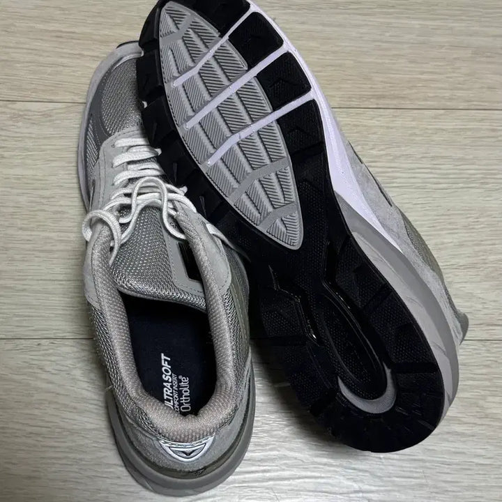 [BUNJANG] New Balance 990v5 Grey Running Shoes / 뉴발란스 990v5 그레이 컬러 280 판매