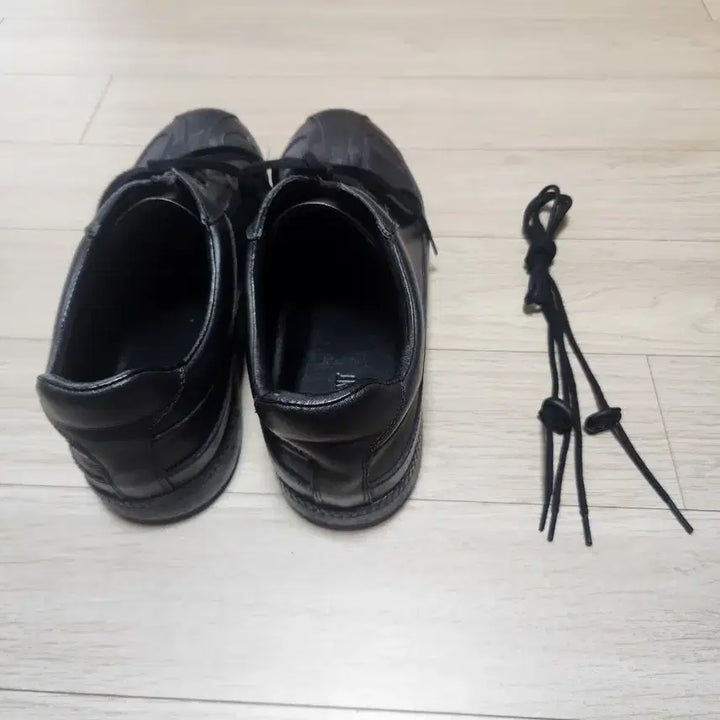 [BUNJANG] Femont Black Dress Sneakers 280 / [페몬트] 드레스 블랙 스니커즈 280