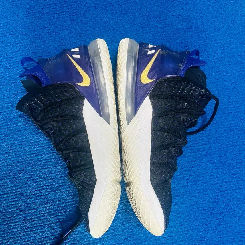 [BUNJANG] Nike LeBron 18 Basketball Shoes / 나이키 르브론 18 농구화 265-270