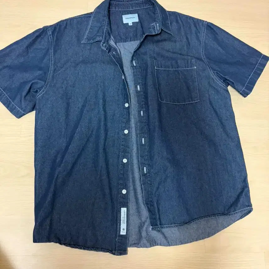 [BUNJANG] Denim Short Sleeve Shirt / 데님 반팔 셔츠 / 여름 코디 필수 / 상태 좋음