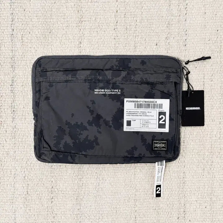 [BUNJANG] Neighborhood x Yoshida Porter Large Trip Pouch Black Digital Camo / 네이버후드 x 요시다 포터 라지 트립 파우치 클러치