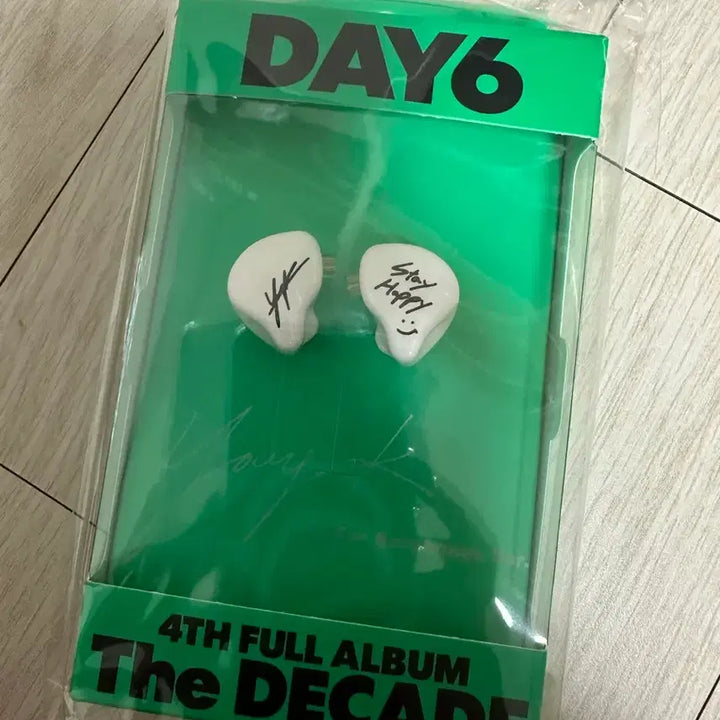 [BUNJANG] DAY6 Young K In-Ear Monitors (Sealed) / 데이식스 인이어 영케이