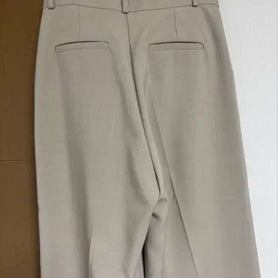 [BUNJANG] Kinda Beige Ecru Beige Slacks M / 킨다베이지 에크루베이지 슬랙스 m