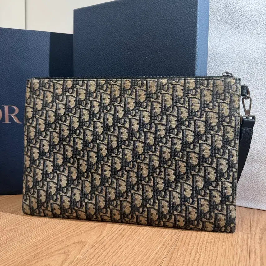 [BUNJANG] Dior A4 Oblique Pouch / [ A+, 최저가 ] 디올 A4 오블리크 클러치
