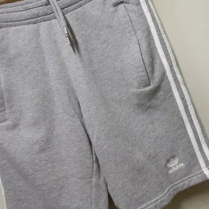 [BUNJANG] Adidas Three-Stripes Sweatshirt Shorts / 아디다스 삼선 맨투맨 반바지 택S 76 허리30
