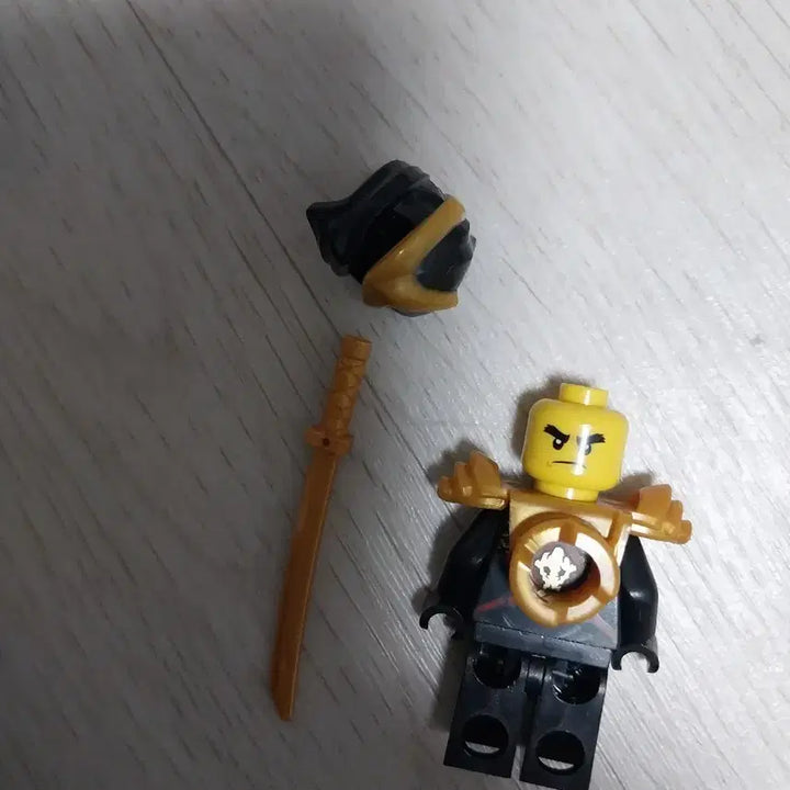 [BUNJANG] LEGO Ninjago Cole ZX Figure with Two Faces and Weapons / 레고 닌자고 콜ZX 피규어 투페이스 무기포함