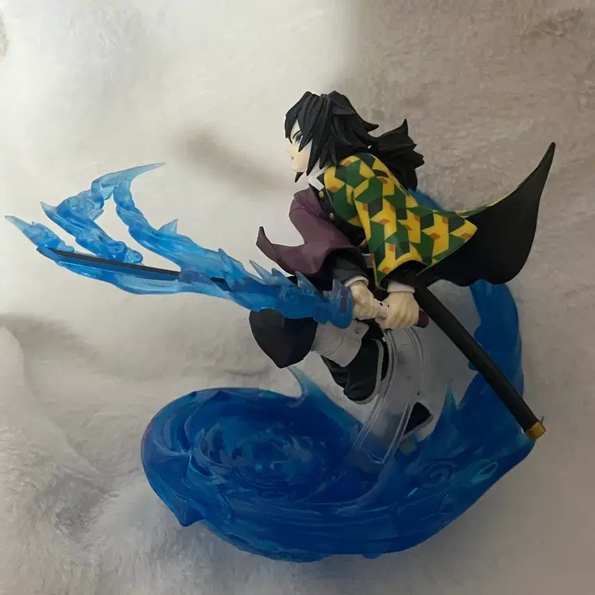 [BUNJANG] Demon Slayer Giyu Figure / 귀멸의칼날 기유 피규어