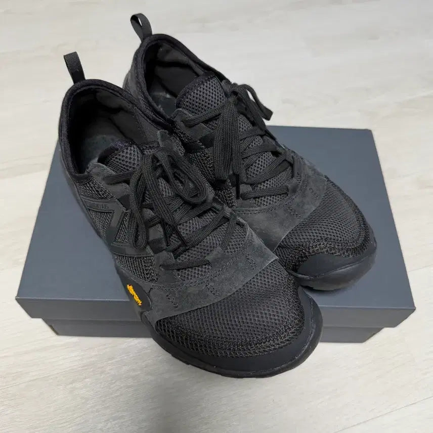 [BUNJANG] New Balance Minimus MT10O Black Castle Rock / (270)뉴발란스 미니머스 MT10O 블랙 캐슬락