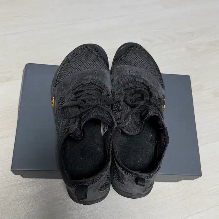 [BUNJANG] New Balance Minimus MT10O Black Castle Rock / (270)뉴발란스 미니머스 MT10O 블랙 캐슬락